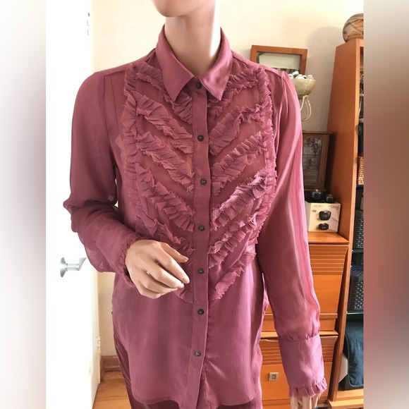 Free People dirty rose color blouse with front detailing. Size S. Like new - Picture 2 of 16